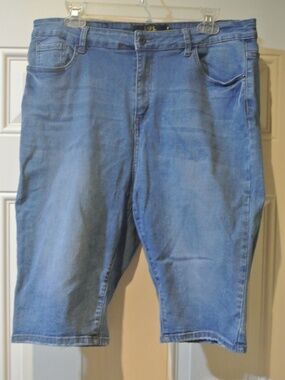 WOMENS SIZE 18 L & B HIGH RISE BERMUDA DENIM SHORTS